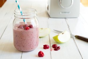Refreshing Berry Delight Smoothie gives you healthy and glowing skin